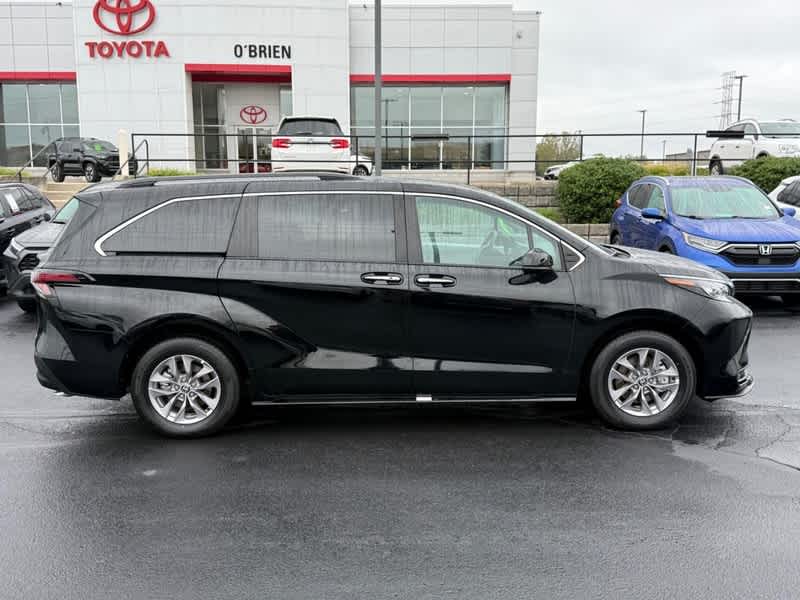 2026 Toyota Sienna XLE FWD 7-Passenger