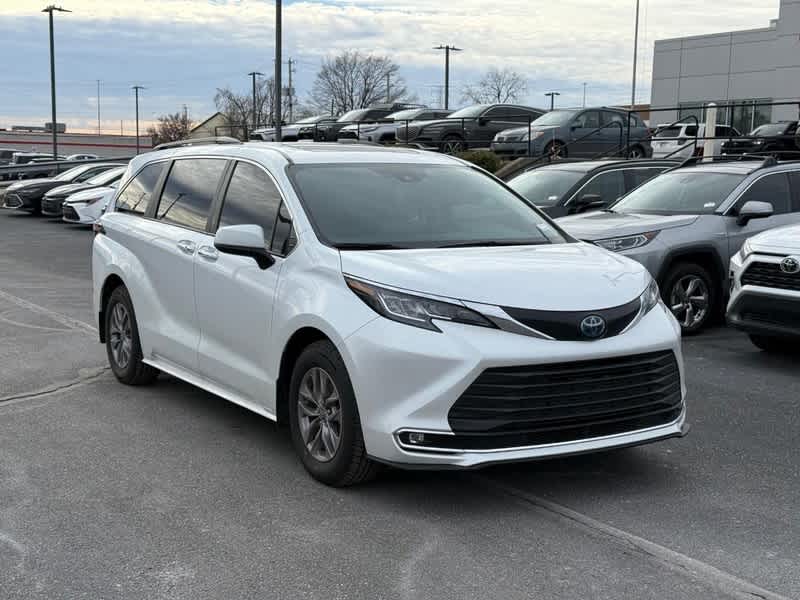2023 Toyota Sienna XLE AWD 7-Passenger