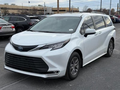 2023 Toyota Sienna XLE AWD 7-Passenger