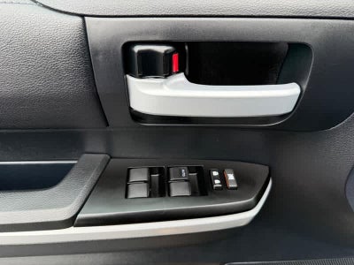 2018 Toyota Tundra SR5 CrewMax 5.5 Bed 5.7L