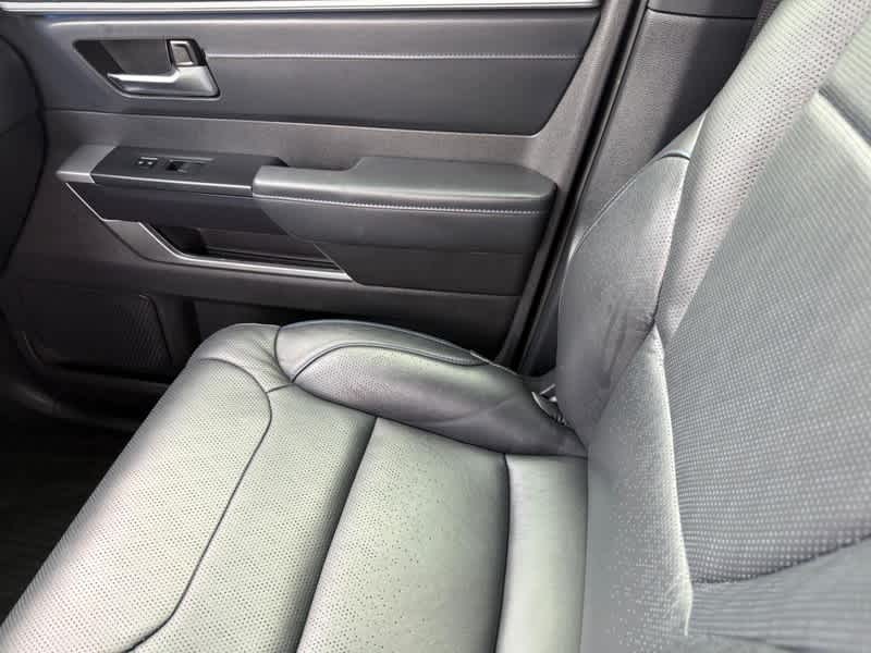 2024 Toyota Tundra Platinum Hybrid CrewMax 5.5 Bed