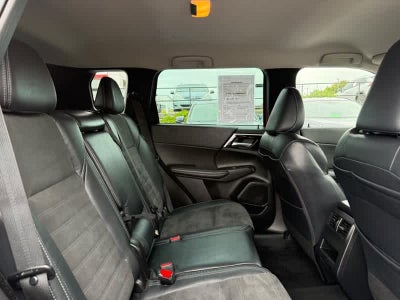 2023 Mitsubishi Outlander SE S-AWC