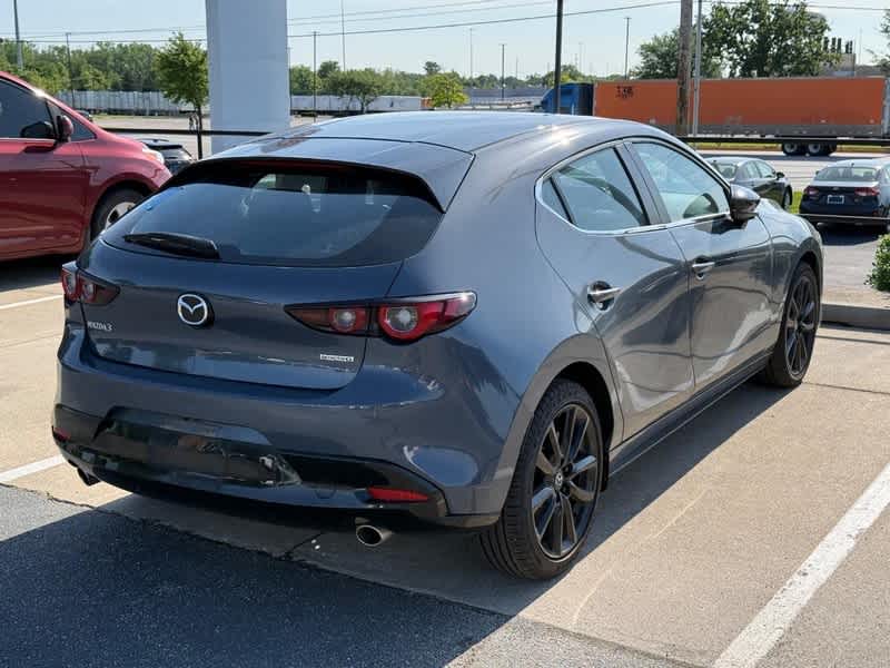 2022 Mazda Mazda3 Hatchback Carbon Edition Auto FWD