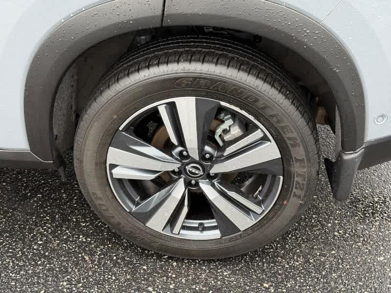 2022 Nissan Rogue AWD Platinum