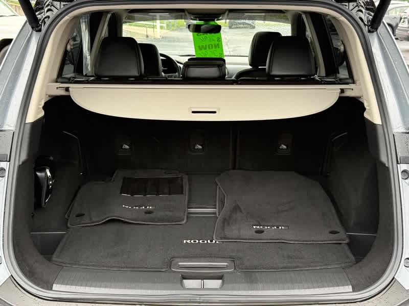 2022 Nissan Rogue AWD Platinum