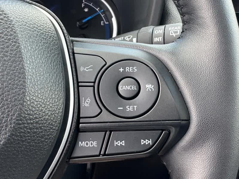 2025 Toyota RAV4 Hybrid XLE Premium AWD