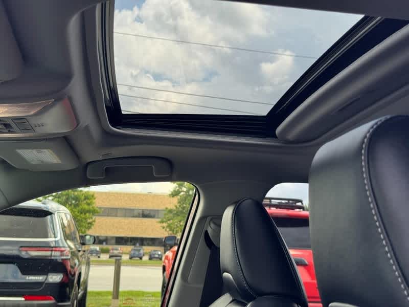 2025 Toyota RAV4 Hybrid XLE Premium AWD