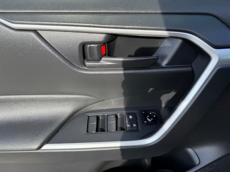 2021 Toyota RAV4 Hybrid LE AWD *Ltd Avail*