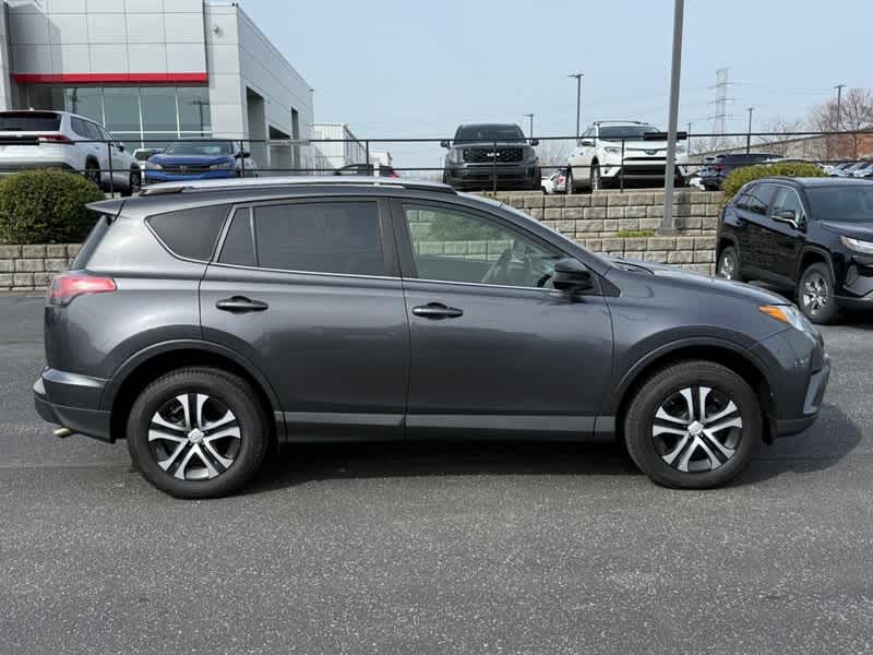 2016 Toyota RAV4 FWD 4dr LE
