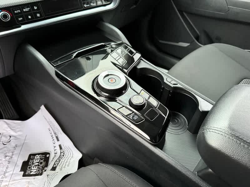 2024 Kia Sportage Hybrid LX FWD