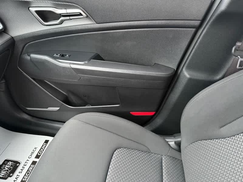 2024 Kia Sportage Hybrid LX FWD